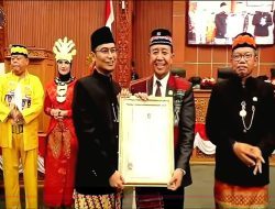 BK Award DPRD Kota Depok 2025, Binton Jhonson Nadapdap Raih Penghargaan