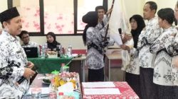 Yus Purwati , Ketua PGRI Ranting 1 Kecamatan Sukmajaya