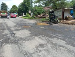 Anggaran 2 Miliar, Jalan Provinsi Ruas Sekuro – Mlonggo Segera Diperbaiki