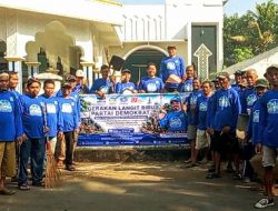 Sambut HUT ke 25 Partai Demokrat, M. Latifun Gerakan Langit Biru dengan Kerja Bakti Bersihkan Tempat Ibadah